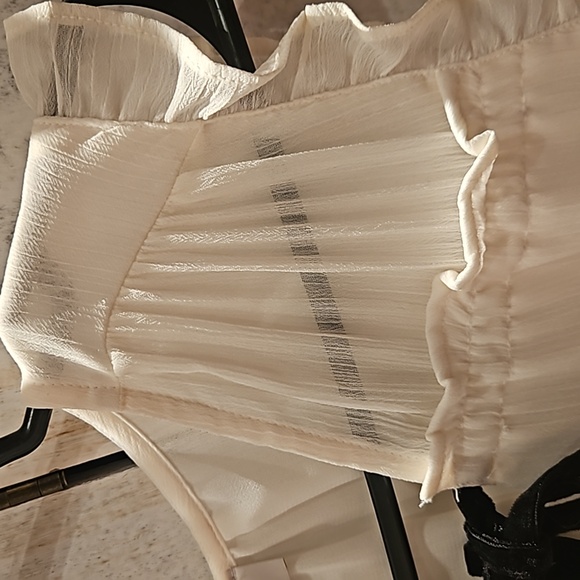 LOFT Sleeveless blouse size S .  off white color. - Picture 6 of 11